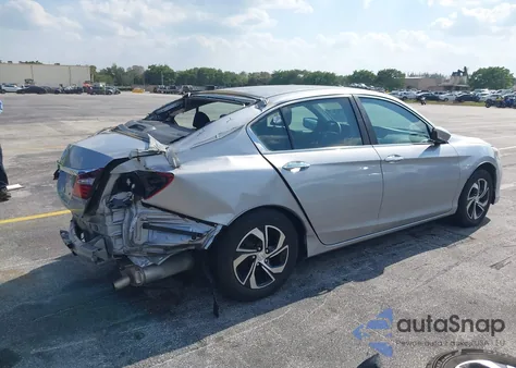 2016 Honda Accord Lx z USA, uszkodzony, nr VIN 1HGCR2F34GA118221
